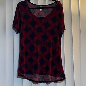 LulaRoe XL Top Short Sleeve red black t-shirt patterned
